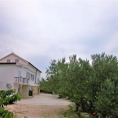 Apartment Tina Razanac